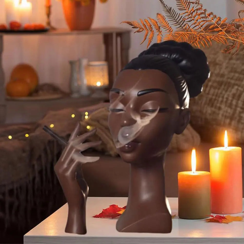 Brûleur d’encens design femme africaine – effet fumée cascade