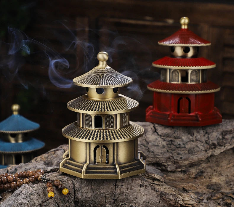 Brûleur d’encens style pagode antique en laiton