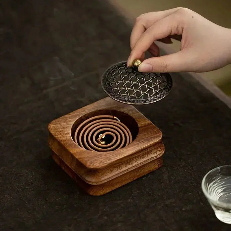 support encens en bois avec motif asiatique