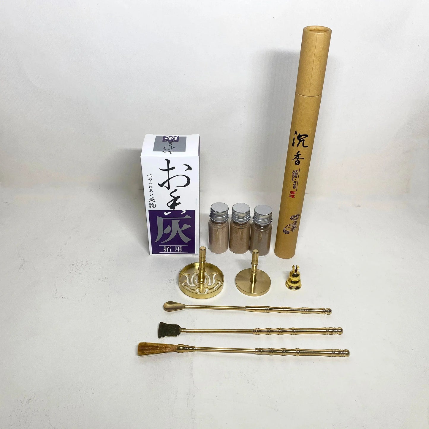 Élégant set de fabrication et diffusion d’encens.