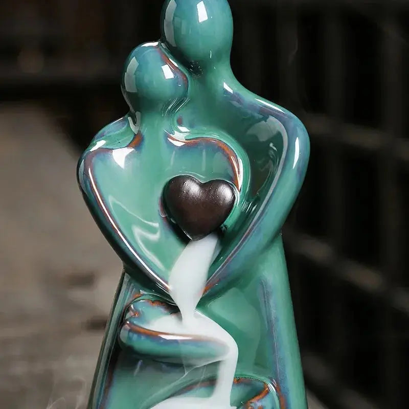 Diffusion de senteurs relaxantes avec le Porte-Encens Cascade d’Amour