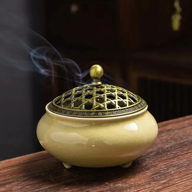 Porte-encens minimaliste en céramique, alliant simplicité et élégance