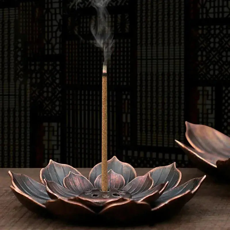 Porte-encens en bronze en forme de lotus, un design raffiné et spirituel