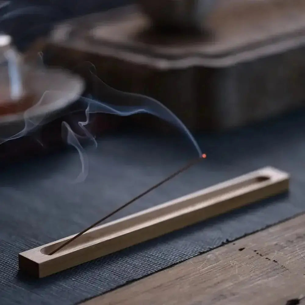 Porte-encens au design zen, une touche décorative épurée et élégante