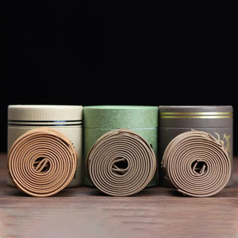 Spirale d'encens naturel, idéale pour la relaxation.