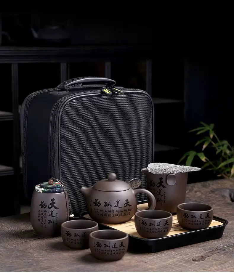 Théière traditionnelle en argile violette Yixing