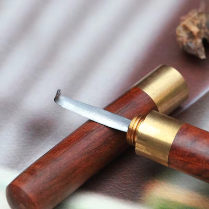 Accessoire d’encens en bois de haute qualité.

