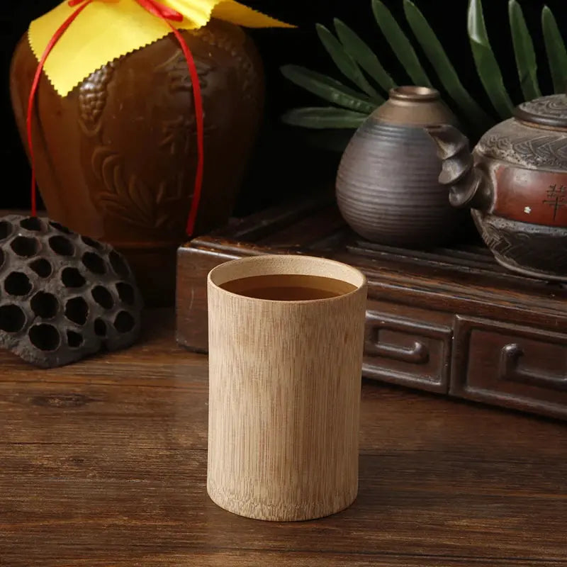 Accessoire thé bambou brut minimaliste, coupe polyvalente thé café saké et jus