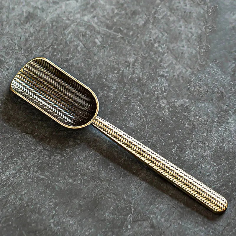 Accessoire thé bronze motifs traditionnels chinois, cuillère unique cérémonie Kung Fu zen