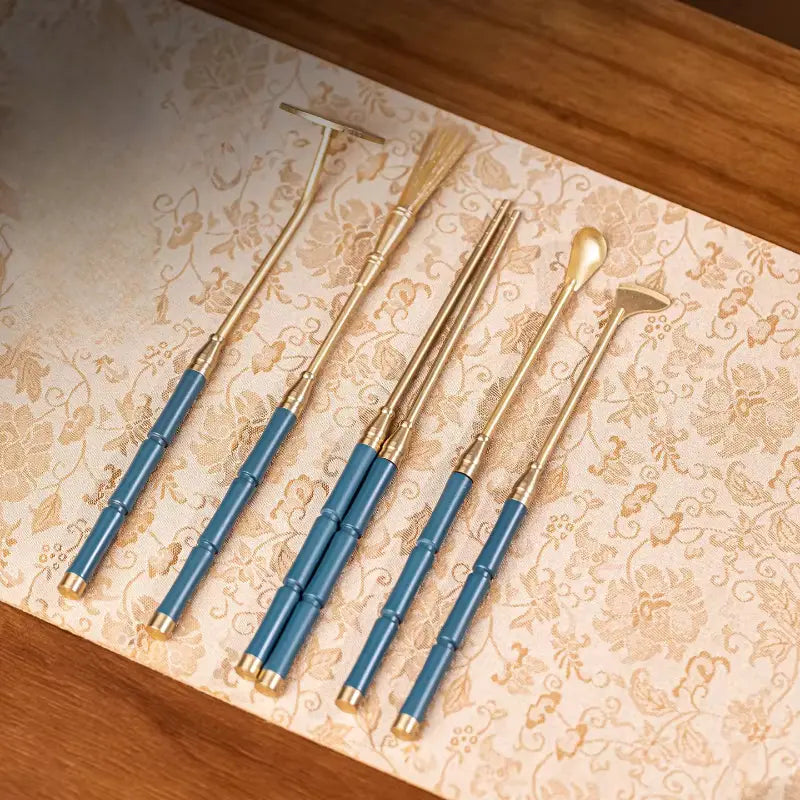 Accessoires en laiton pour encens et méditation