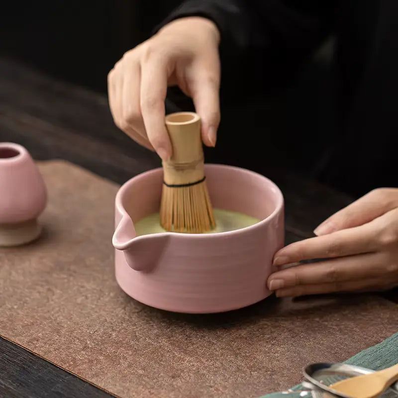 Bol céramique rose pour cérémonie matcha
