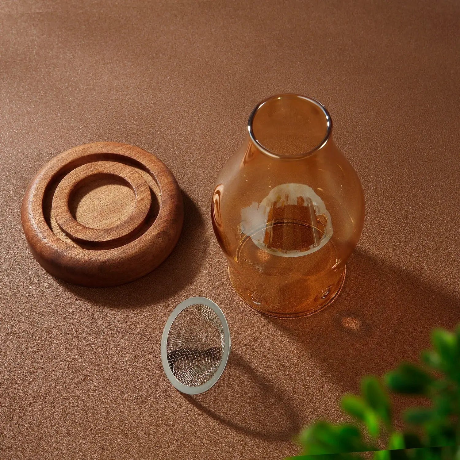 Bougeoir diffuseur arômes verre métal et bois, double usage décoration et aromathérapie