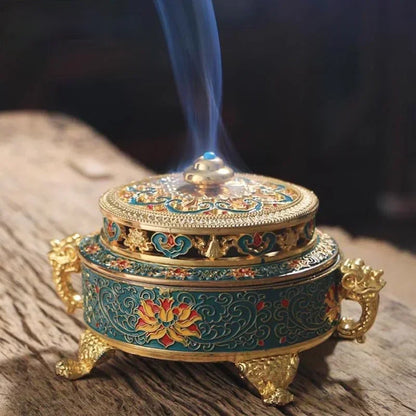 Brûleur d'encens lotus émaillé, design élégant et raffiné.