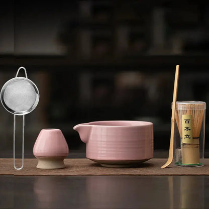 Coffret japonais avec bol, fouet et accessoires