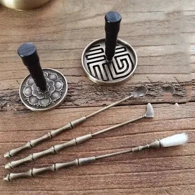 Cuillère en cuivre pour encens.