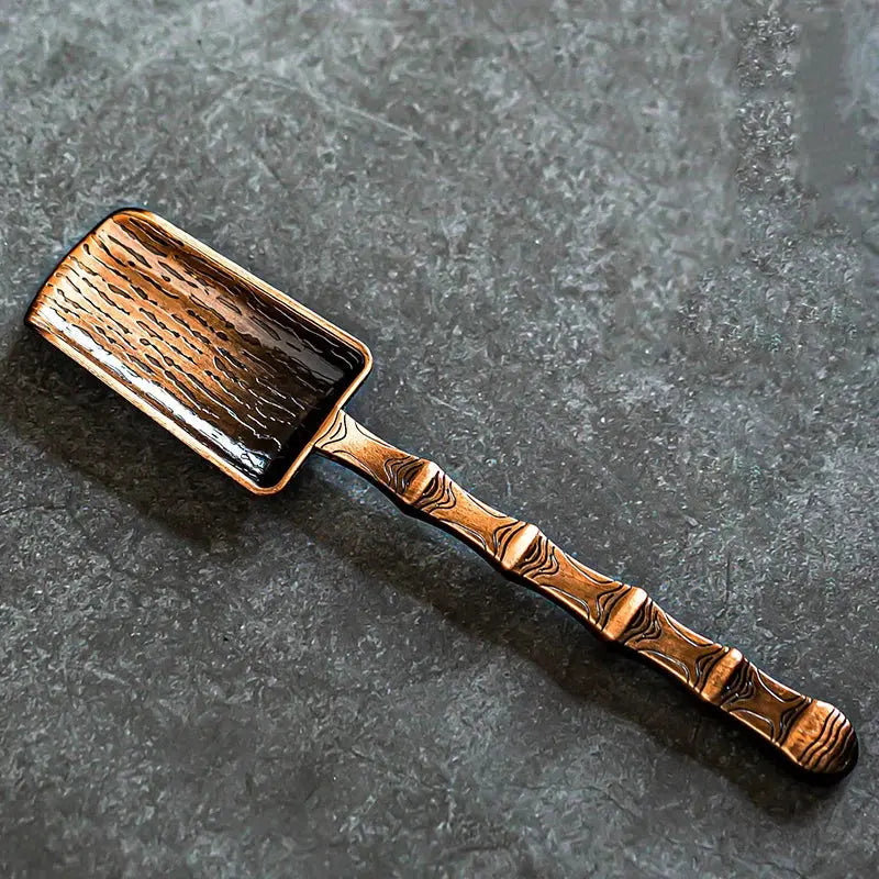 Cuillère thé Kung Fu tradition chinoise, alliage bronze doré motifs variés rituels asiatiques