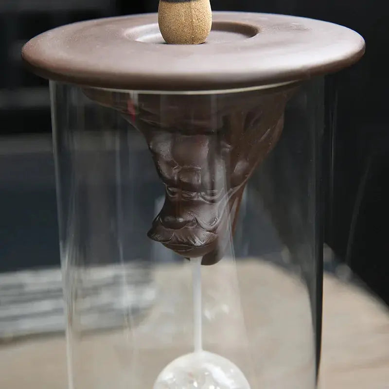  Encens cascade verticale protégée sous verre