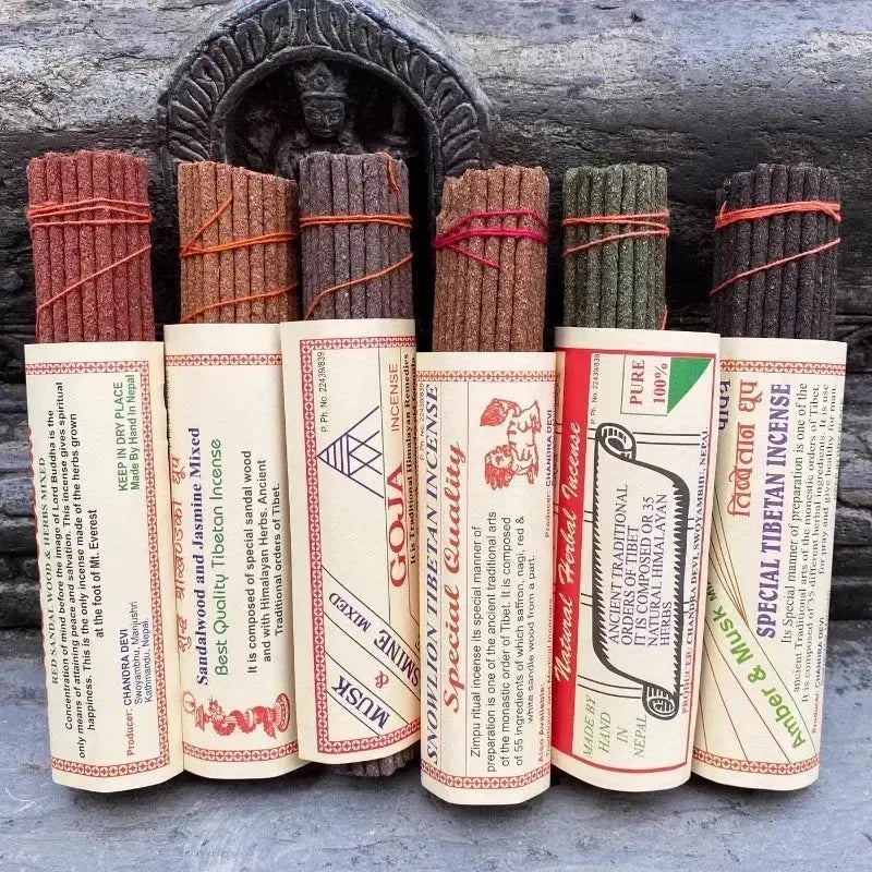 Bâtons d'encens tibétains du Népal artisanaux, purification et méditation tradition himalayenne