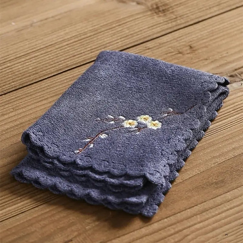 Nappe artisanale pour encensoir et ustensiles