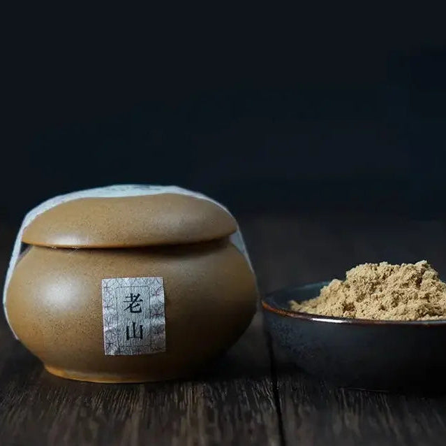 poudre d’encens naturel pour rituels d’aromathérapie