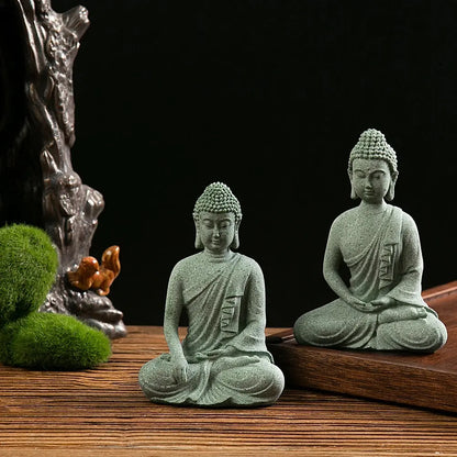 Petite statue Bouddha méditatif en pierre