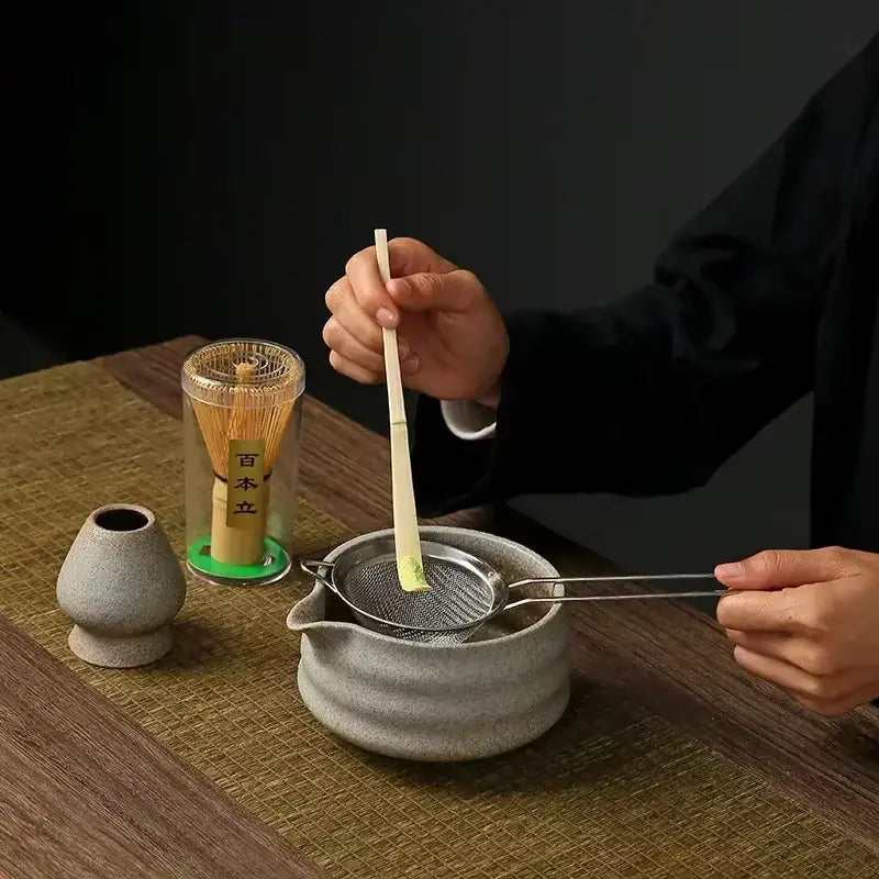 Support céramique artisanal pour chasen matcha