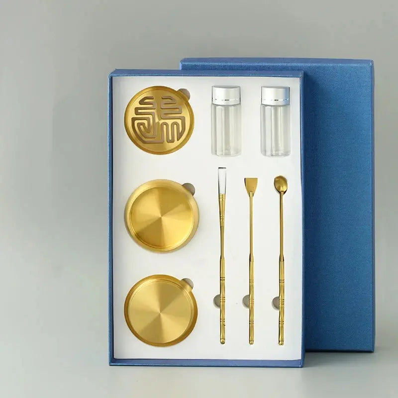  Finition cuivrée soignée du laiton du coffret